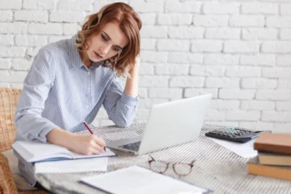 How to Write a Strong Scholarship Application Essay